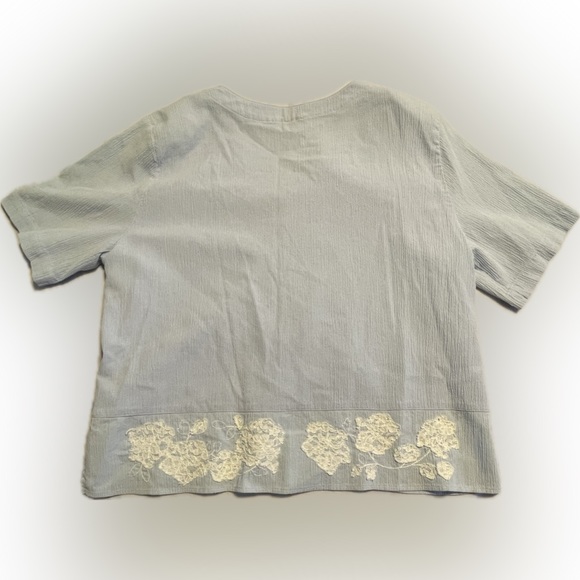 Vintage blue bunny womens size medium/large button down blouse - Picture 7 of 7